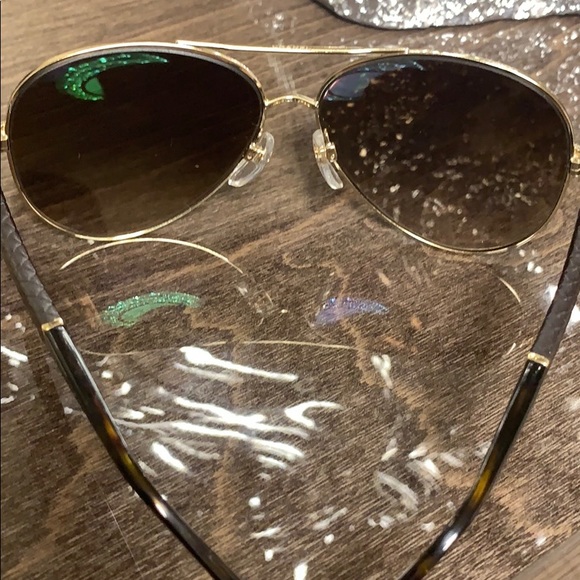 CHANEL Quilted Lambskin Aviator Sunglasses - Picture 3 of 16